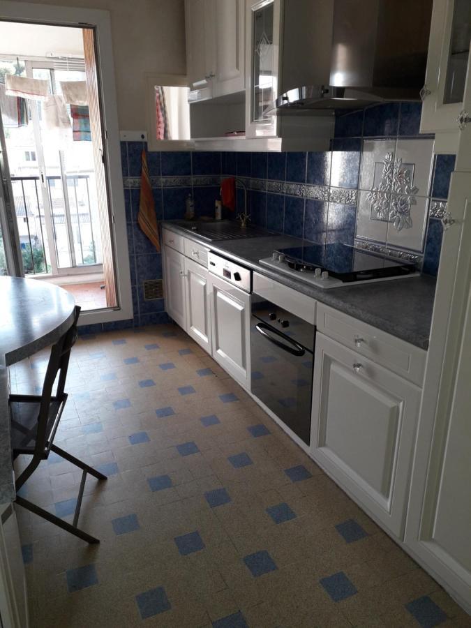 Chambre B2 Dans Un Appartement En Colocation Marseille Kültér fotó